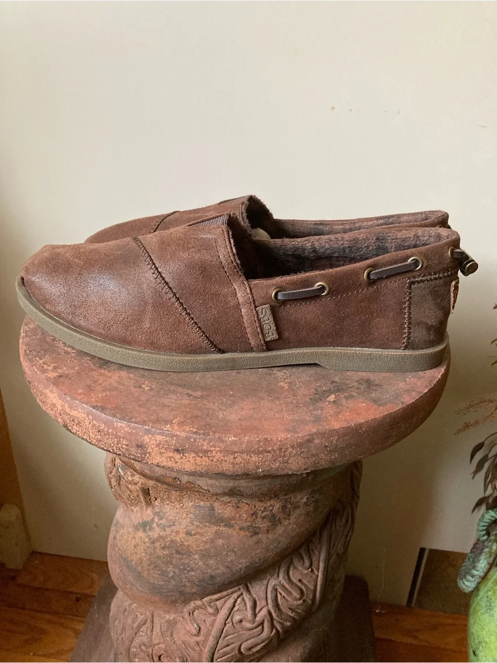 Bobs by Skechers Size 9 Chill Luxe brown casual alpargata flats